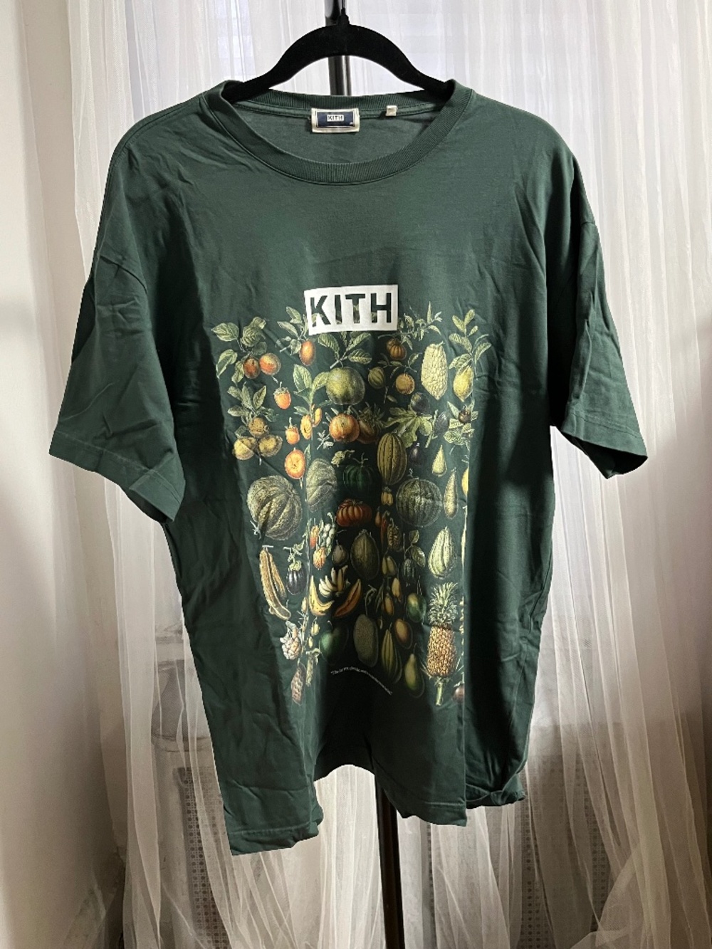 KITH.  Dark Green Vintage-Fit t-Crew Neck Shirt.  Sz. M